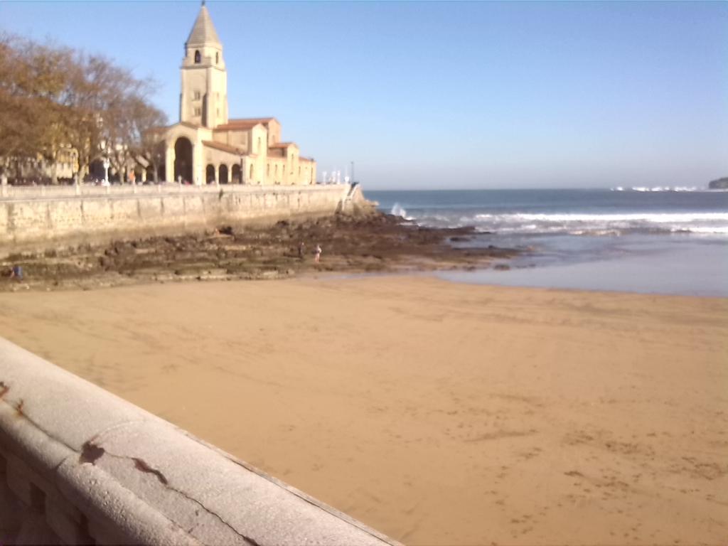 Hospedaje Covadonga Gijón Exteriör bild